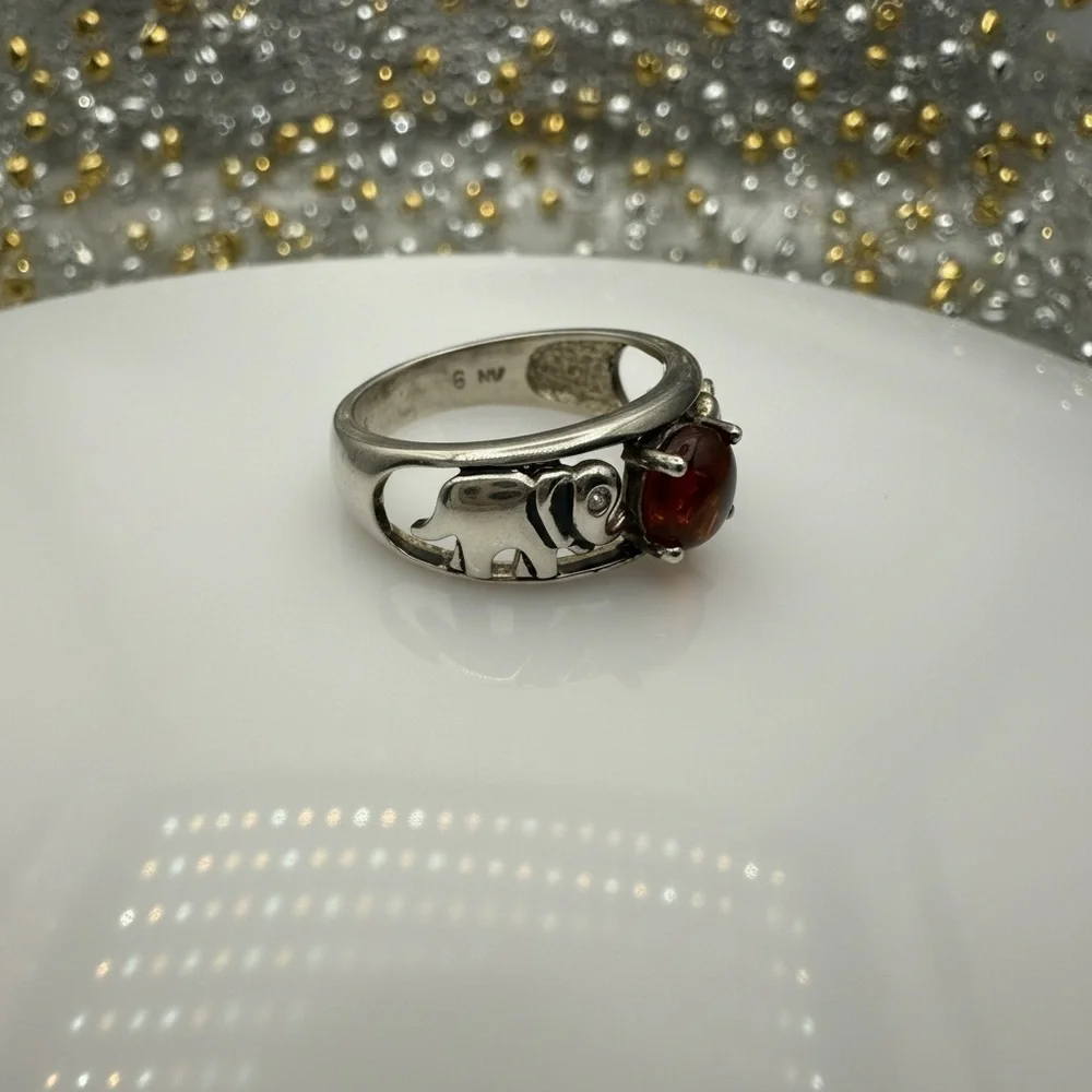 Silver stamped and signed by artisan size 6 with Amber Cabochon weight:9.16 G - Picture 2 of 7